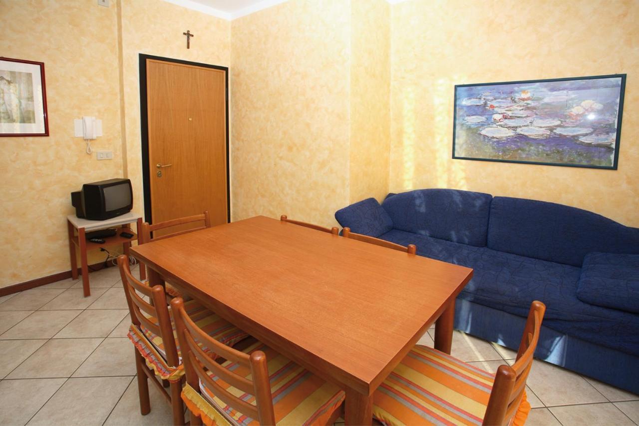 Pia Del Faro Apartment Bibione Exterior photo